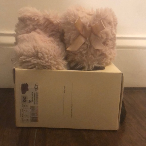infant light pink ugg boots - Picture 1 of 1